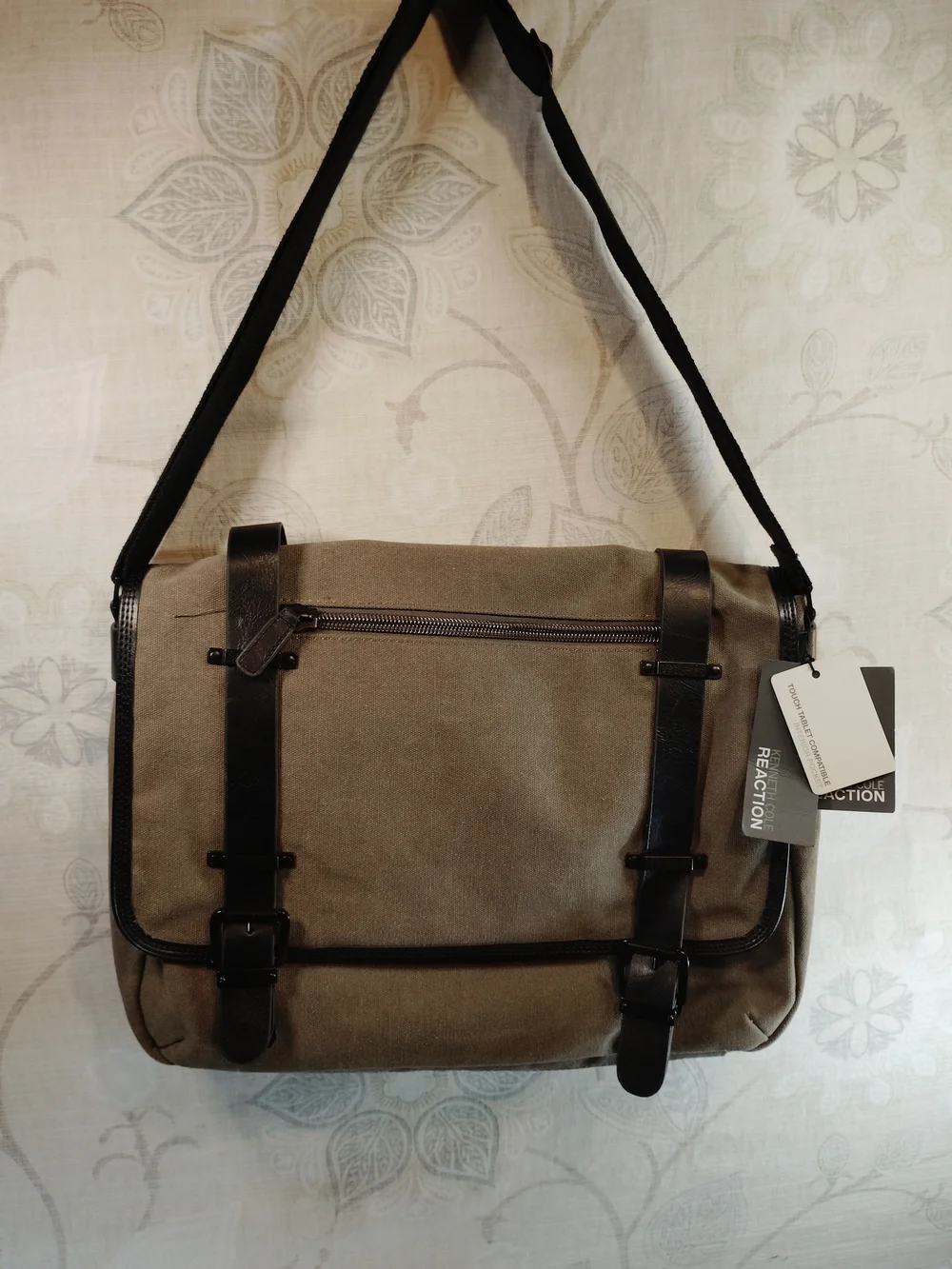 Kenneth Cole Reaction  Grey Canvas & Leather Messenger/Laptops/ Crossbody Bag